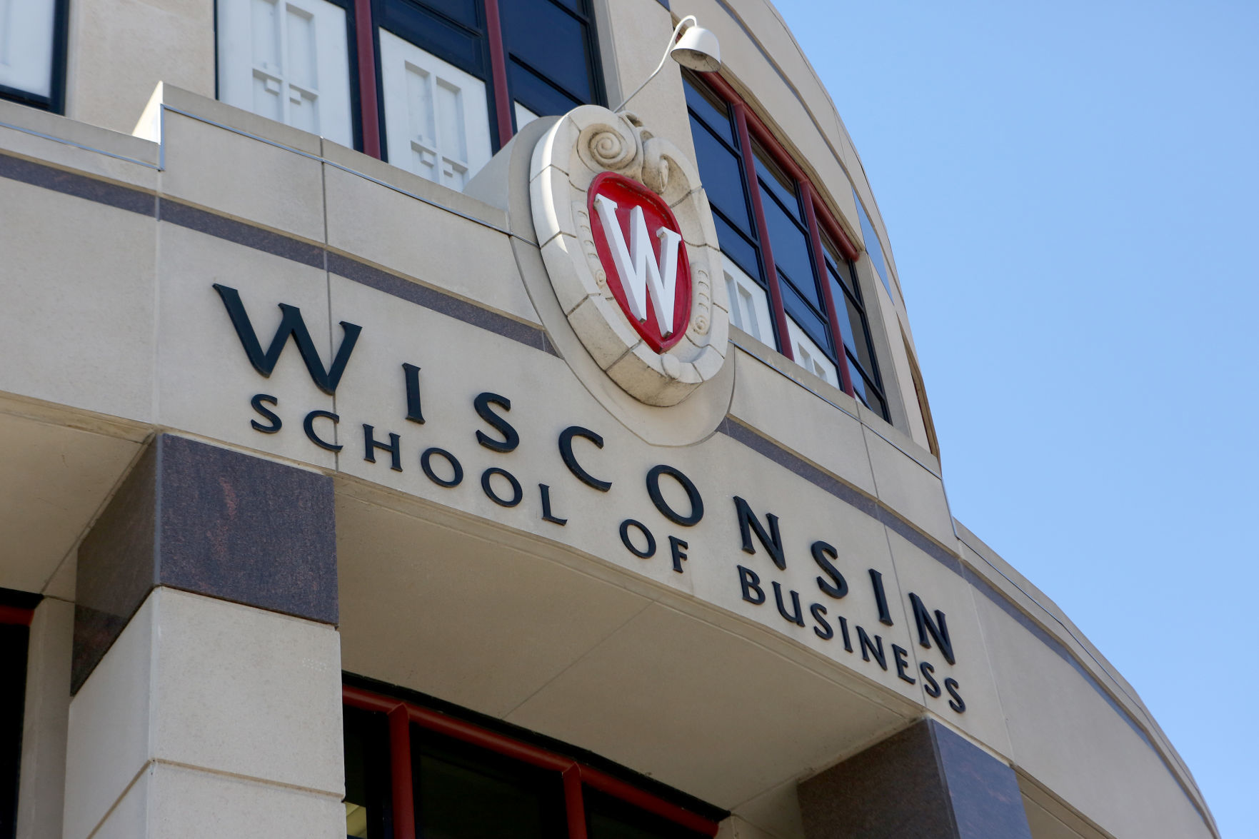 UW SCHOOL OF BUSINESS